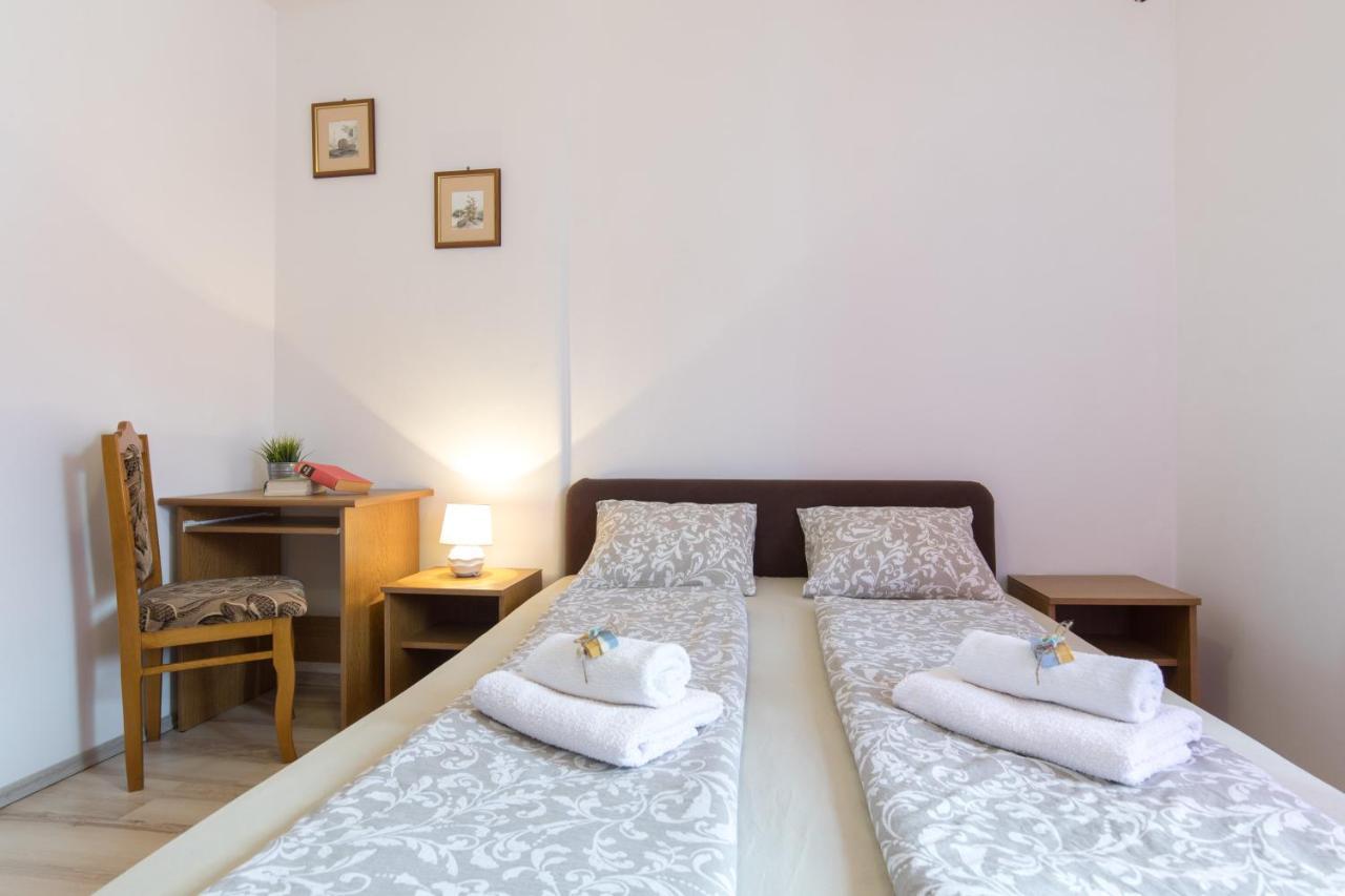 Pape Punat Hotel Ngoại thất bức ảnh