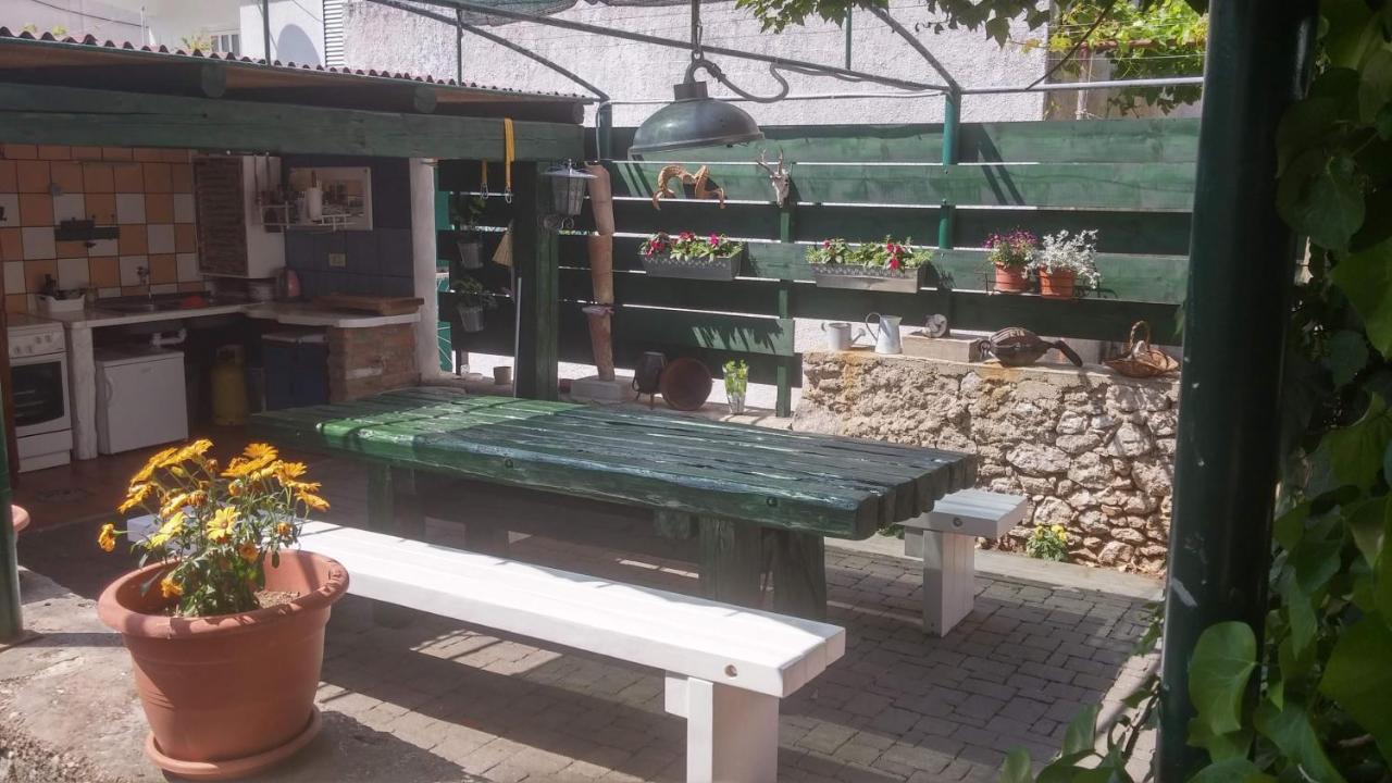 Pape Punat Hotel Ngoại thất bức ảnh