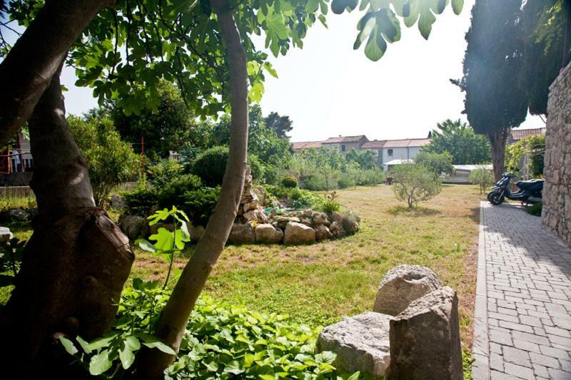 Pape Punat Hotel Ngoại thất bức ảnh